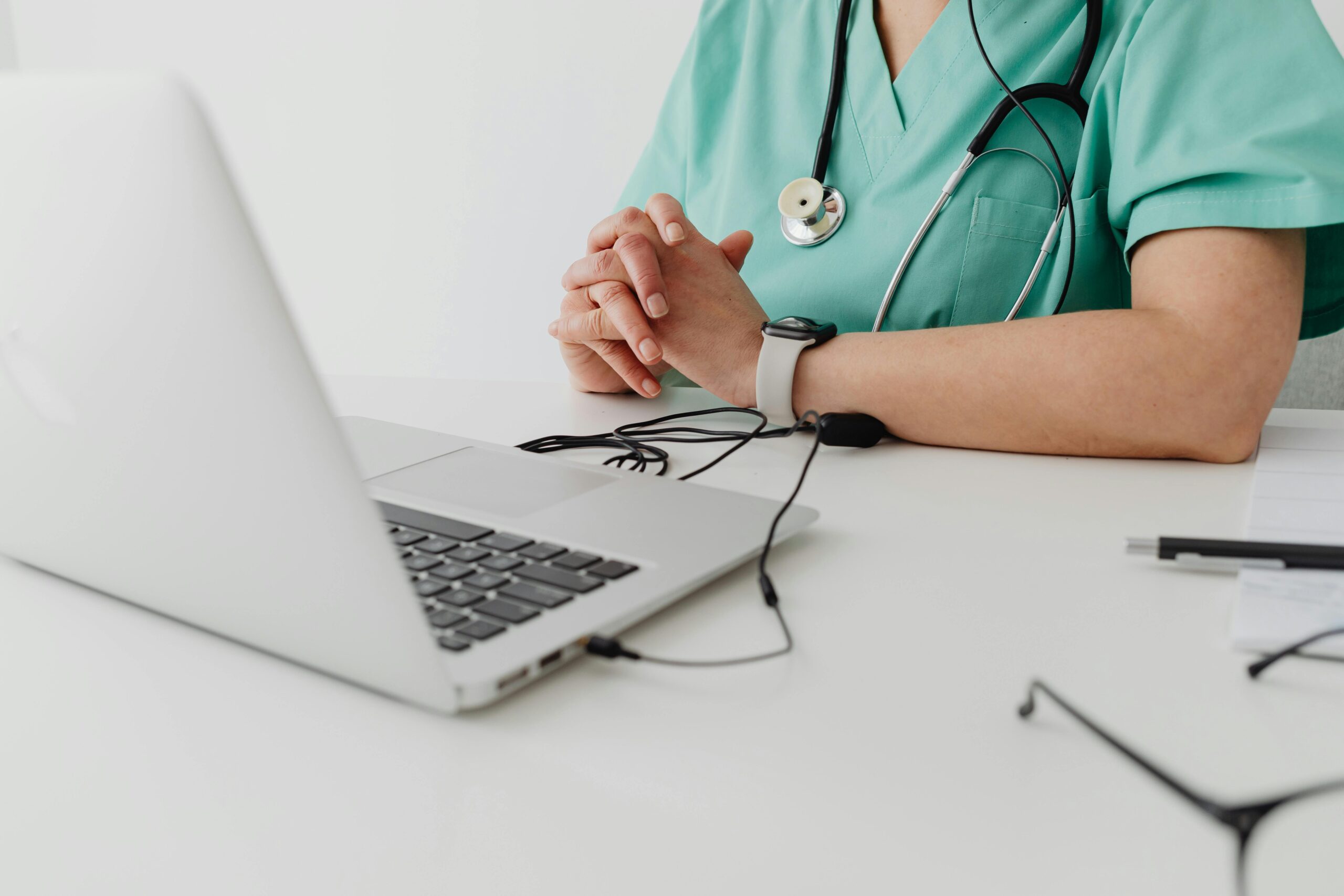 Recrutement santé : quelles solutions face aux besoins actuels ?